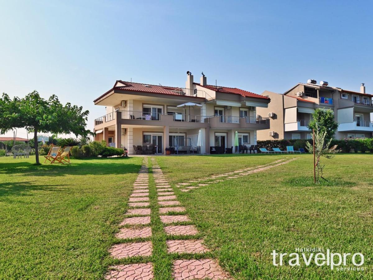 Villa Iris By Rentalspro Services - Agios Mamas Beach 外观 照片