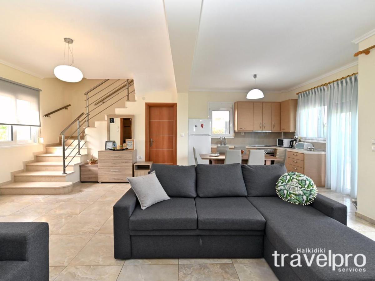Villa Iris By Rentalspro Services - Agios Mamas Beach 外观 照片