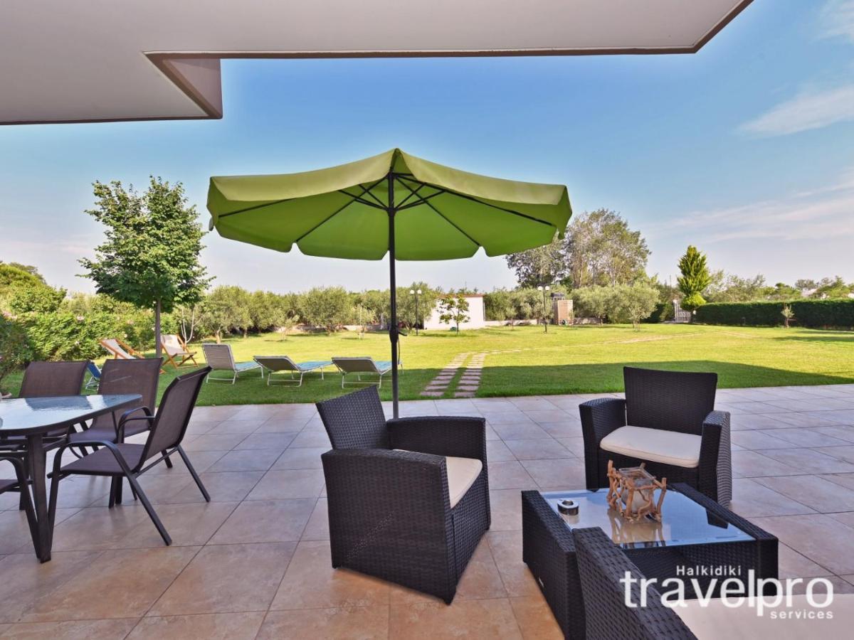 Villa Iris By Rentalspro Services - Agios Mamas Beach 外观 照片
