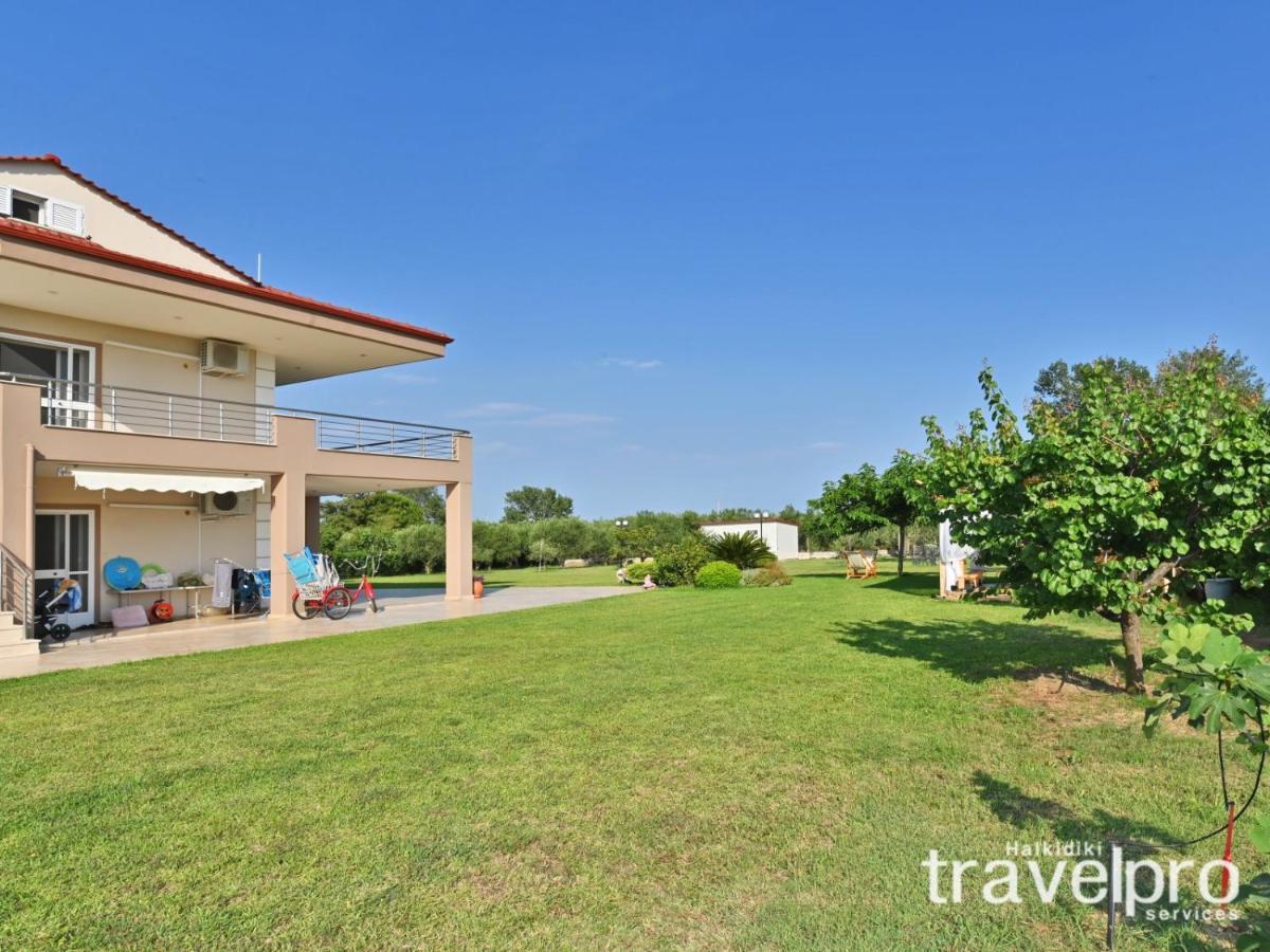 Villa Iris By Rentalspro Services - Agios Mamas Beach 外观 照片