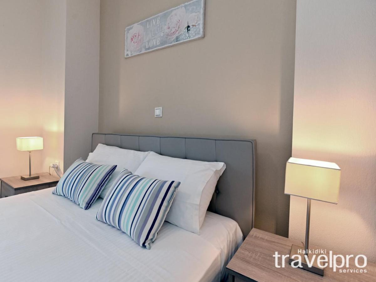 Villa Iris By Rentalspro Services - Agios Mamas Beach 外观 照片