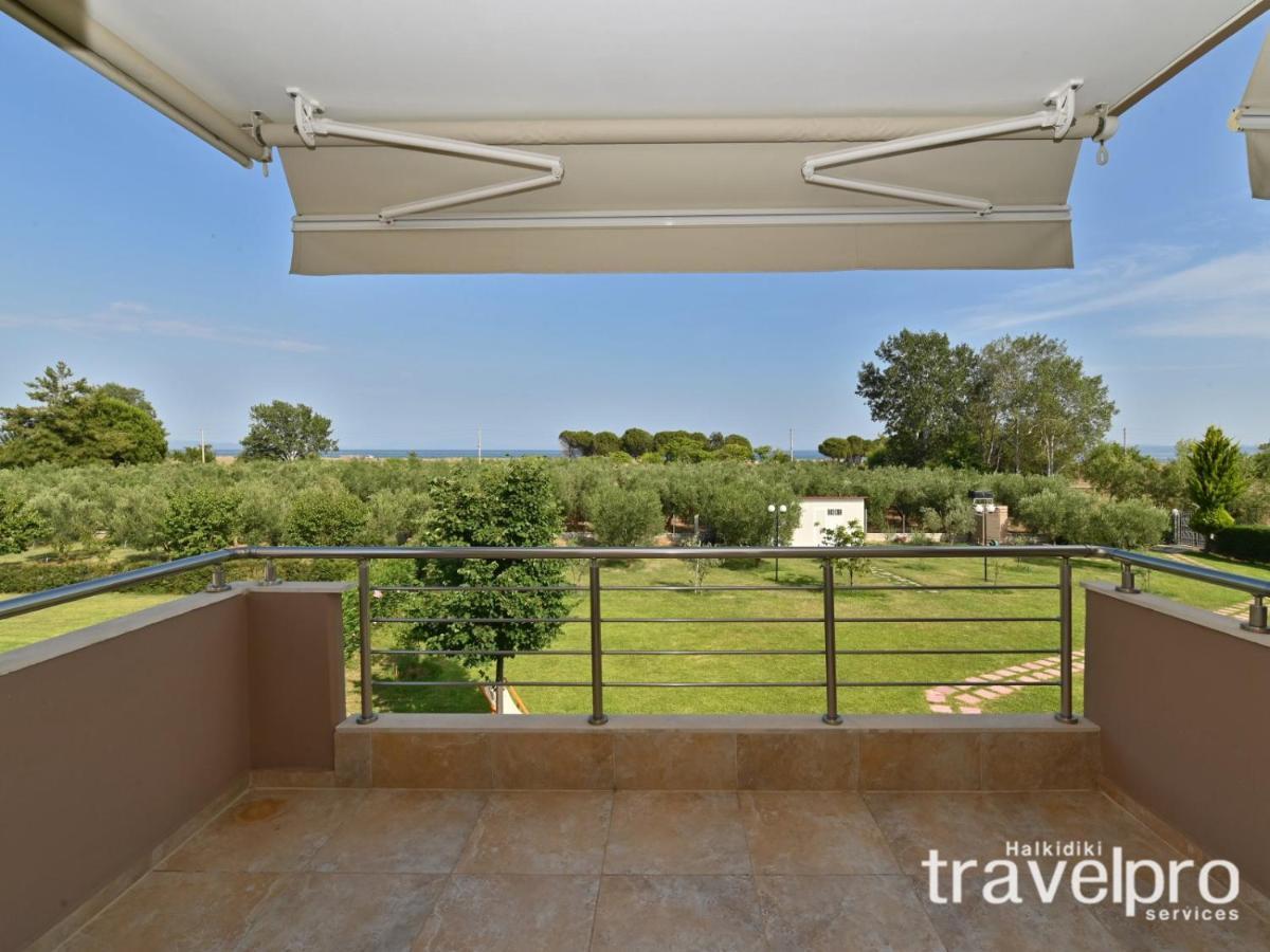 Villa Iris By Rentalspro Services - Agios Mamas Beach 外观 照片