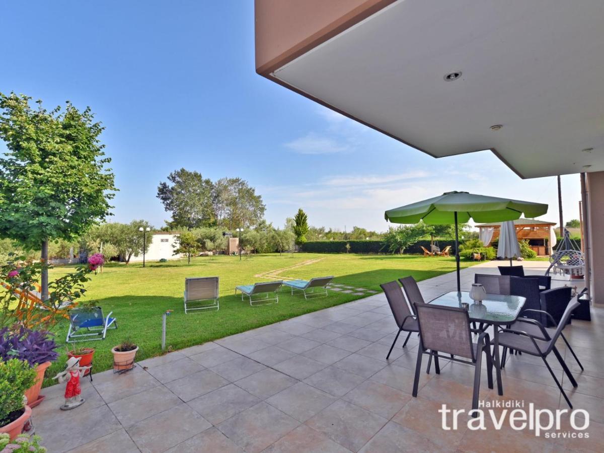 Villa Iris By Rentalspro Services - Agios Mamas Beach 外观 照片