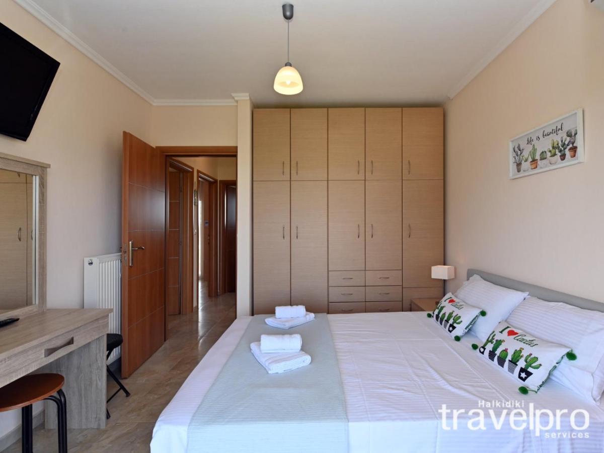Villa Iris By Rentalspro Services - Agios Mamas Beach 外观 照片