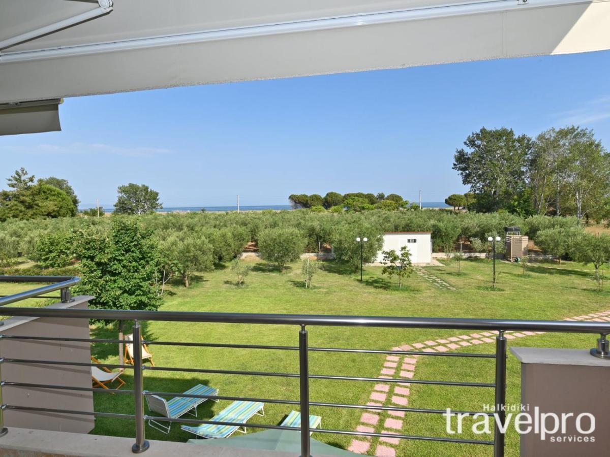 Villa Iris By Rentalspro Services - Agios Mamas Beach 外观 照片