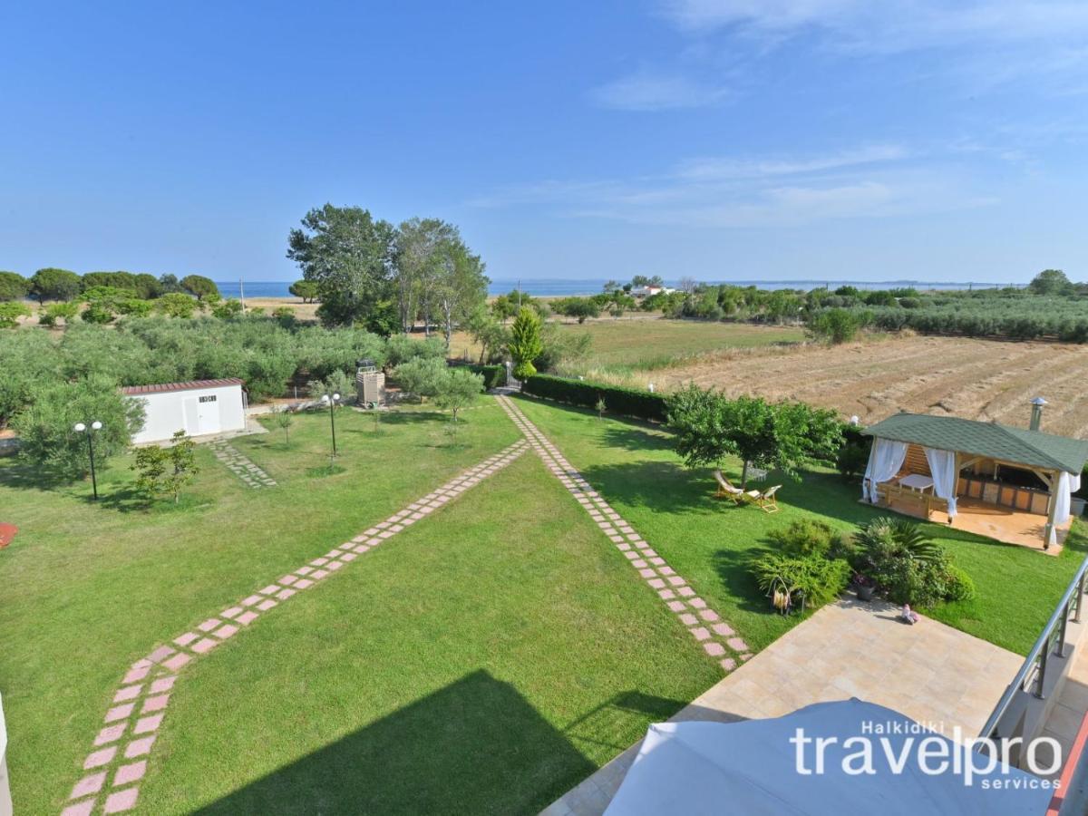 Villa Iris By Rentalspro Services - Agios Mamas Beach 外观 照片