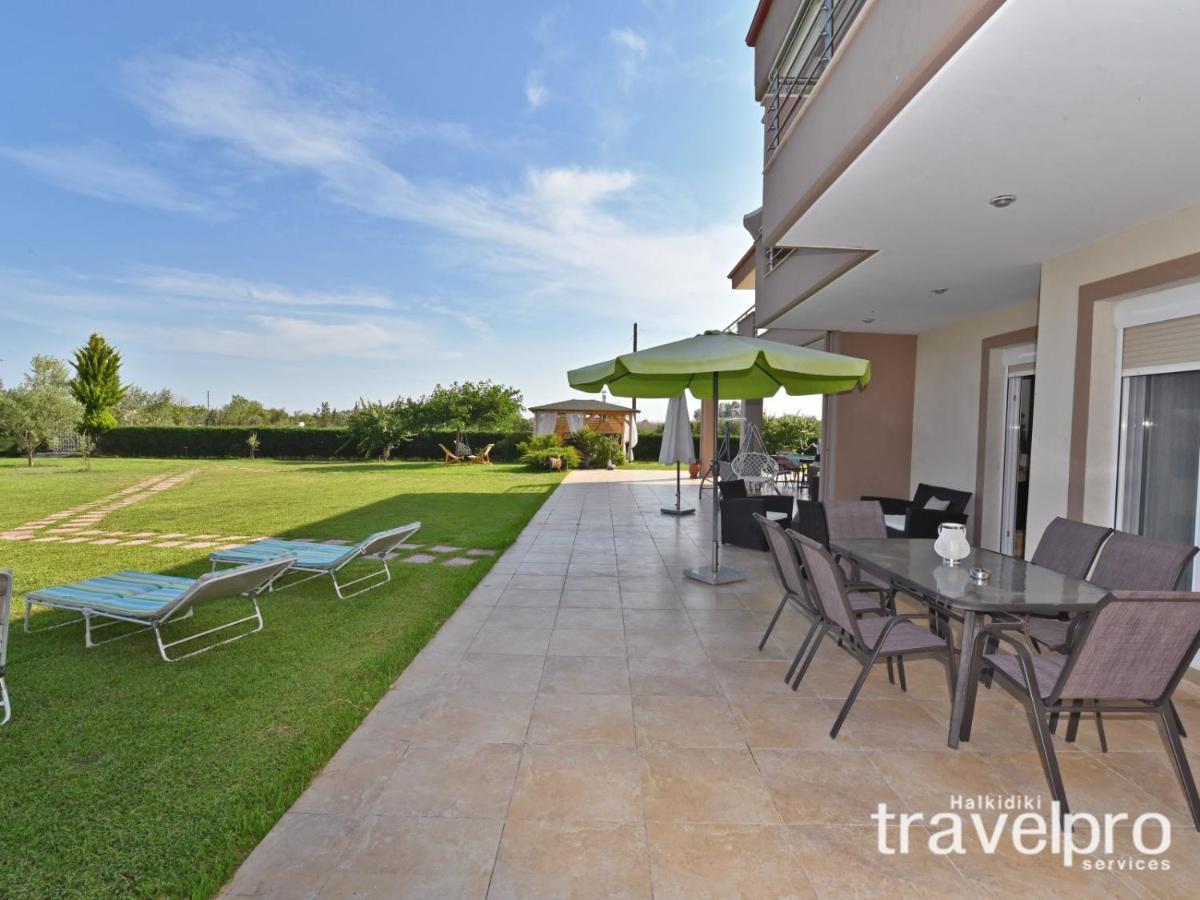 Villa Iris By Rentalspro Services - Agios Mamas Beach 外观 照片