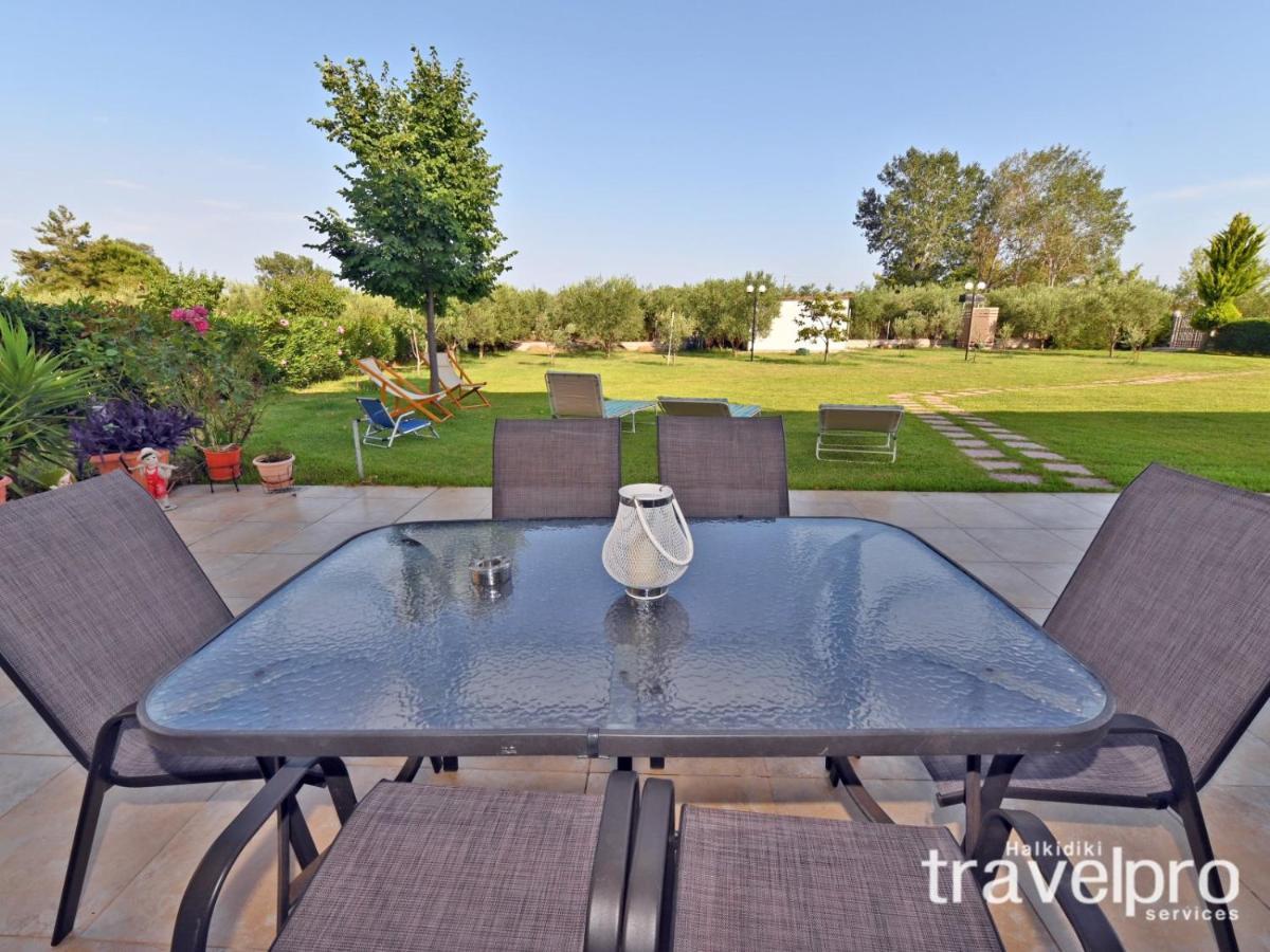 Villa Iris By Rentalspro Services - Agios Mamas Beach 外观 照片