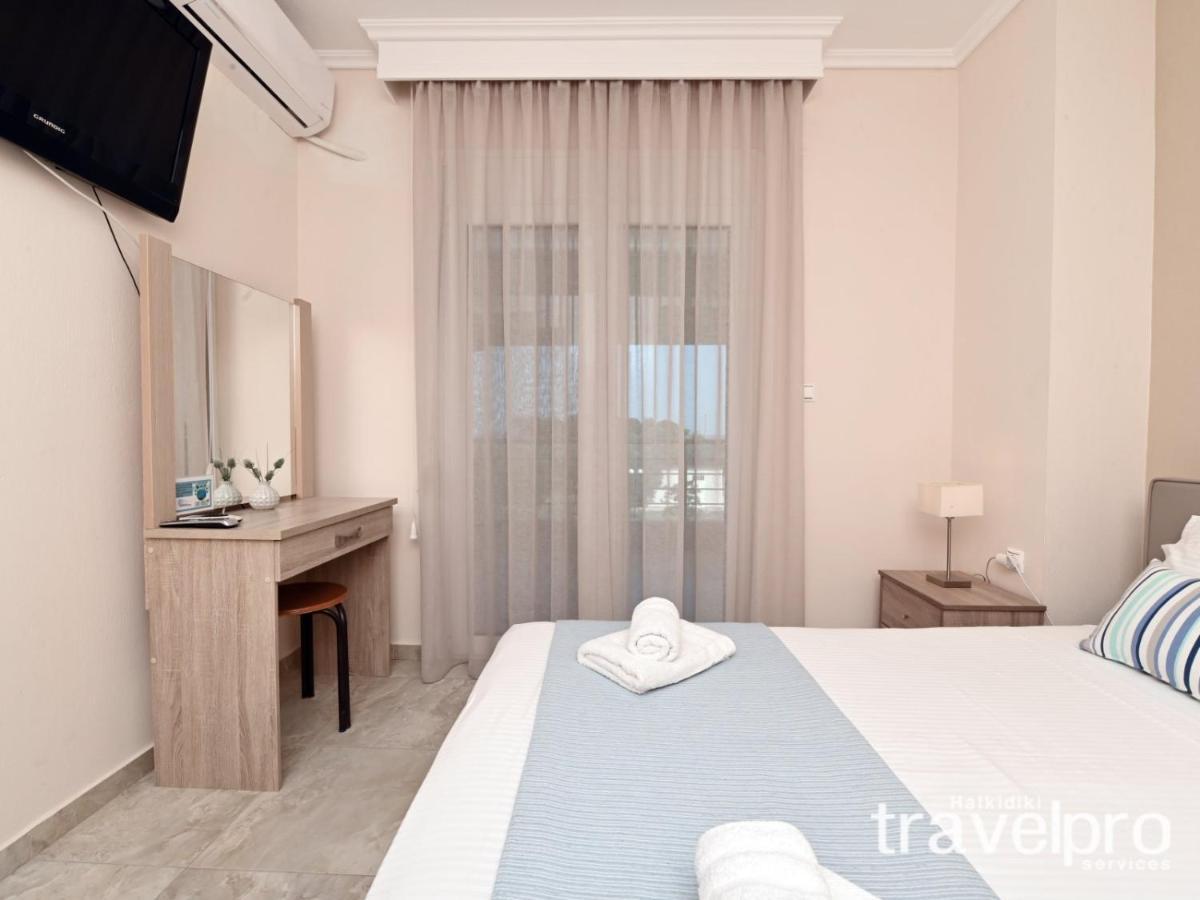 Villa Iris By Rentalspro Services - Agios Mamas Beach 外观 照片