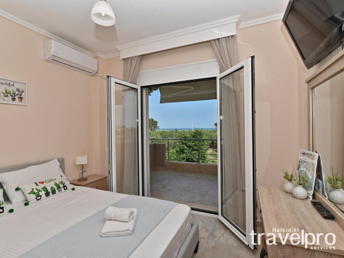 Villa Iris By Rentalspro Services - Agios Mamas Beach 外观 照片