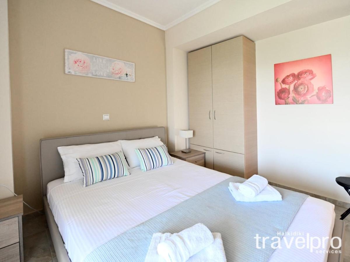 Villa Iris By Rentalspro Services - Agios Mamas Beach 外观 照片