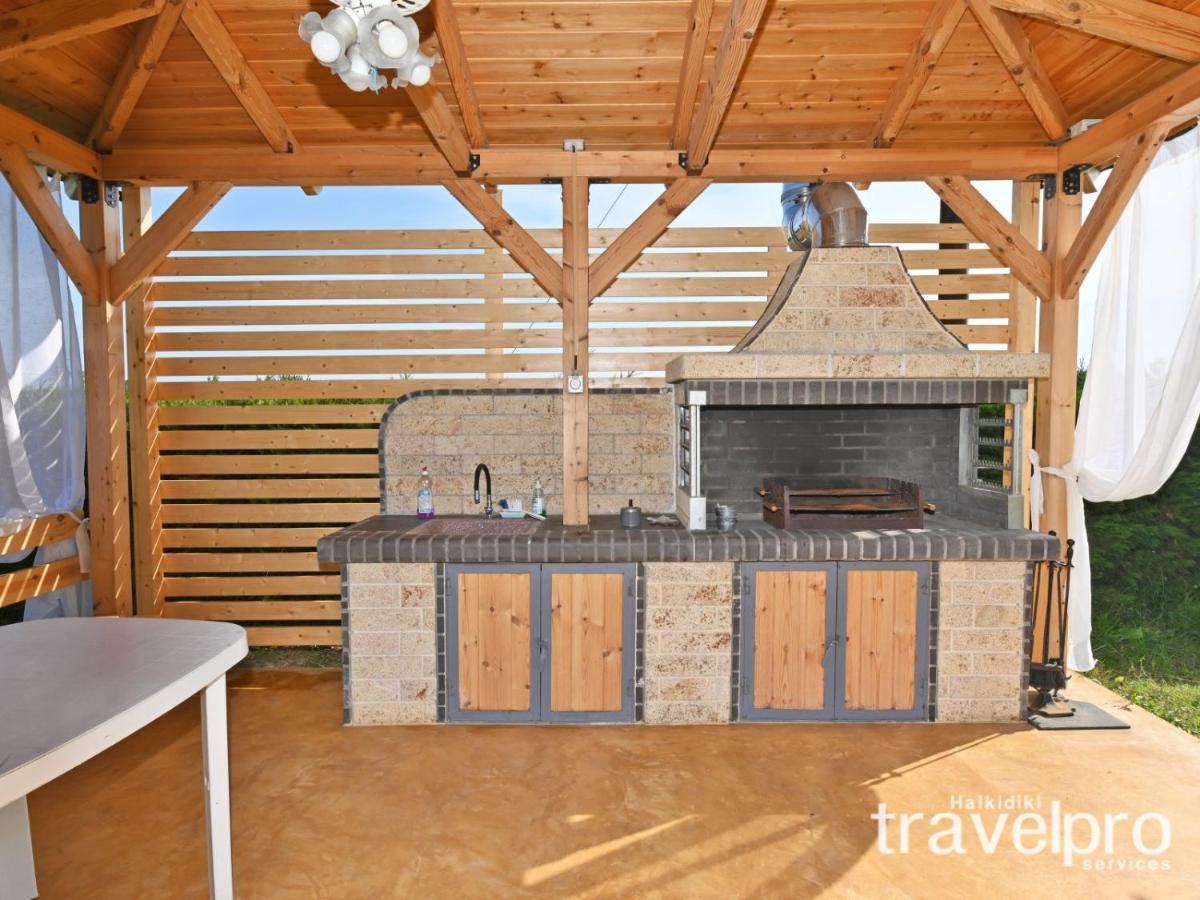 Villa Iris By Rentalspro Services - Agios Mamas Beach 外观 照片