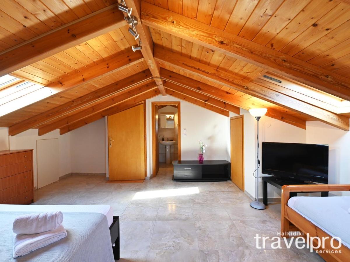 Villa Iris By Rentalspro Services - Agios Mamas Beach 外观 照片