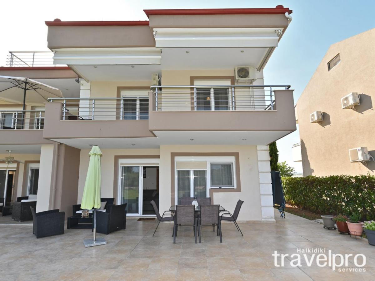 Villa Iris By Rentalspro Services - Agios Mamas Beach 外观 照片