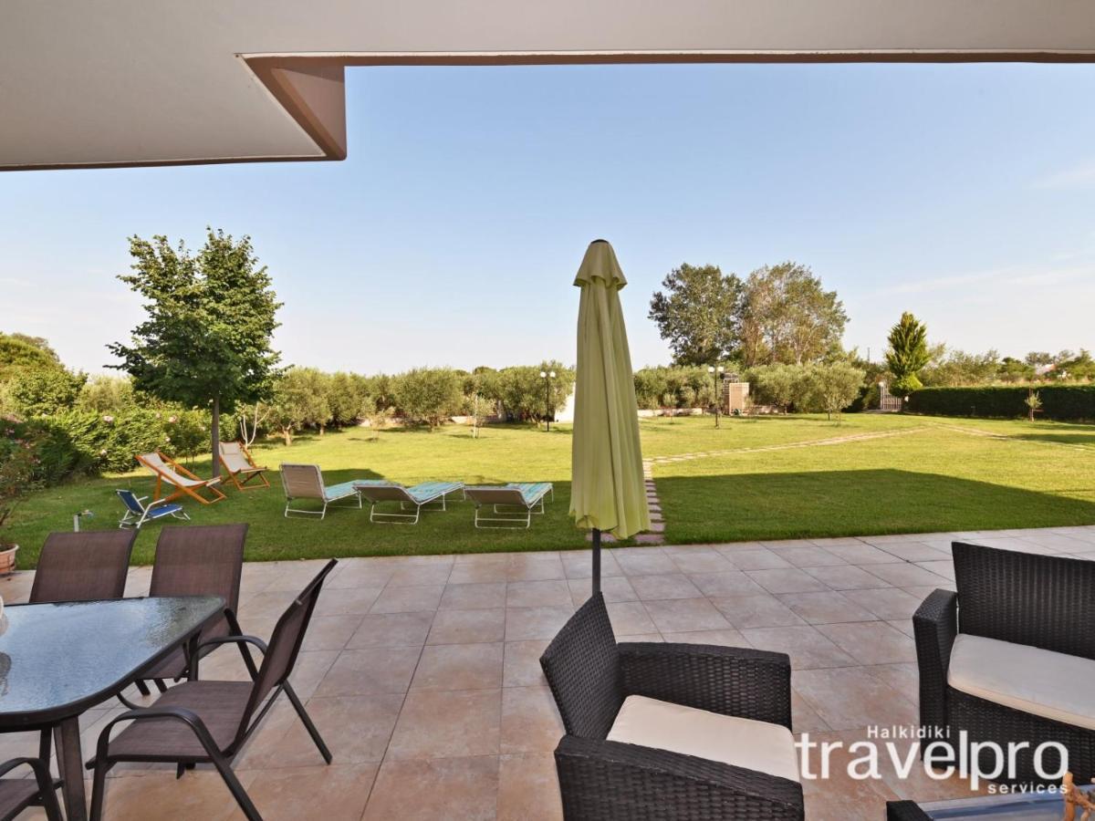 Villa Iris By Rentalspro Services - Agios Mamas Beach 外观 照片