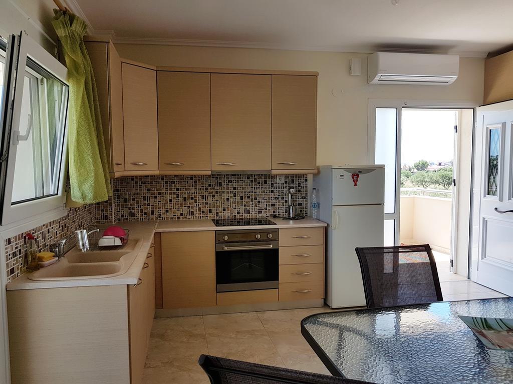 Villa Iris By Rentalspro Services - Agios Mamas Beach 外观 照片